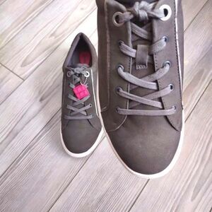 (45-0502)Foot Petals Gray Sneakers ANDI Size 9